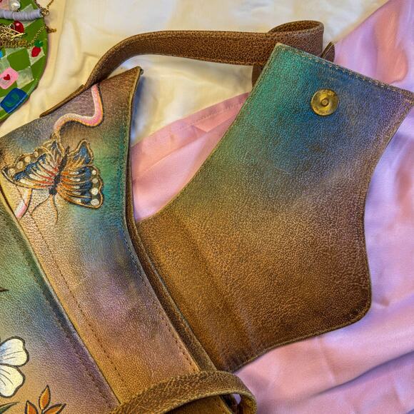 🎨SORA Hand-Painted Genuine Leather Crossbody Bag | Butterfly & Floral ArttoWear - Picture 4 of 5